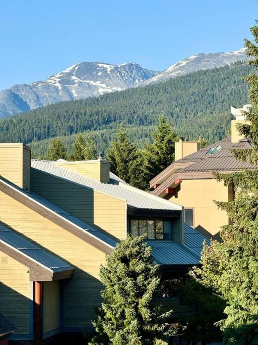 The Nest, Central, Luxury Unit, Free Parking * Whistler