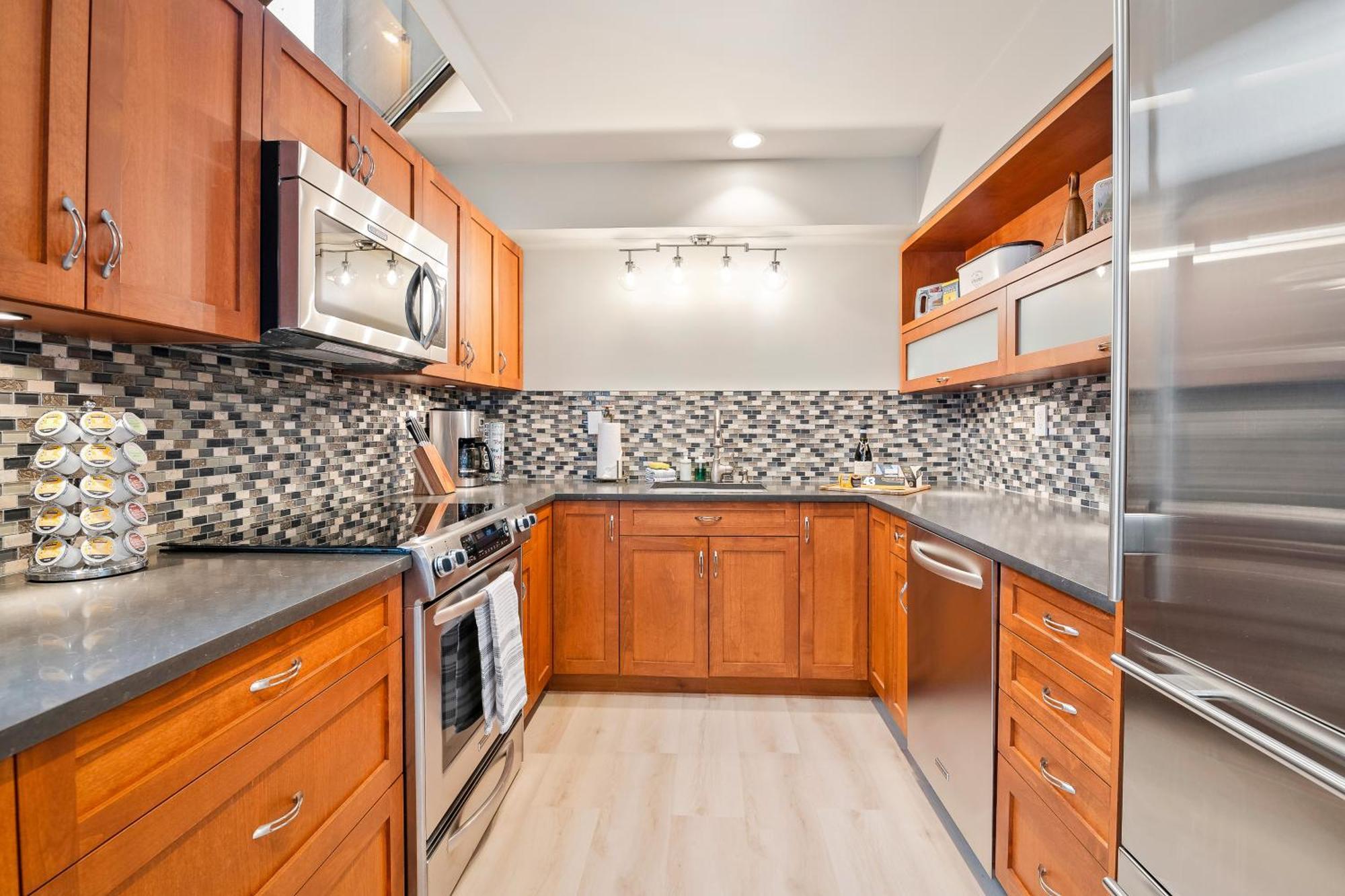 The Nest, Central, Luxury Unit, Free Parking Whistler